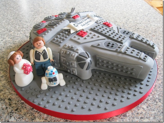 LEGO Millennium Falcon wedding cake with Han Solo and Leia minifigures